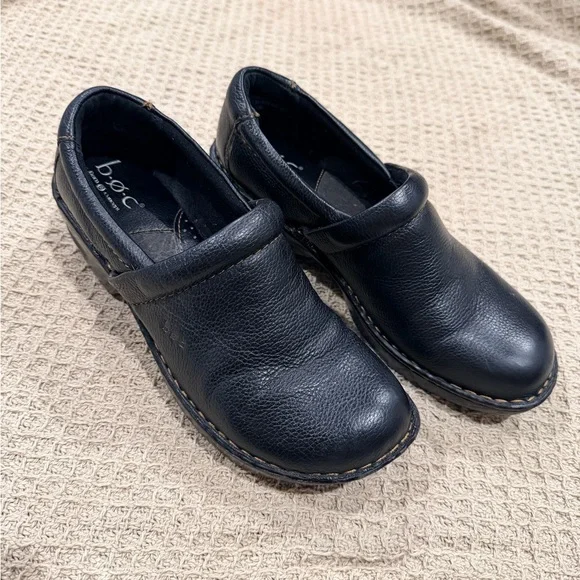 b.o.c. Black Leather Slip-On Shoes - Picture 4 of 7